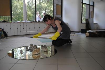 Paulina Mellado przy pracy, sierpień 2013 Paulina Mellado przy pracy, sierpień 2013