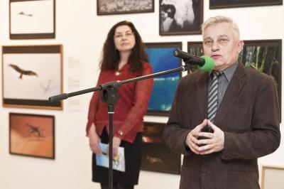 Jerzy Zegarliński, kurator wystawy Fotografia Dzikiej Przyrody 2012, od lewej Agata Smalcerz, dyrektor Galerii Bielskiej BWA, fot. K. Morcinek Jerzy Zegarliński, kurator wystawy Fotografia Dzikiej Przyrody 2012, od lewej Agata Smalcerz, dyrektor Galerii Bielskiej BWA, fot. K. Morcinek