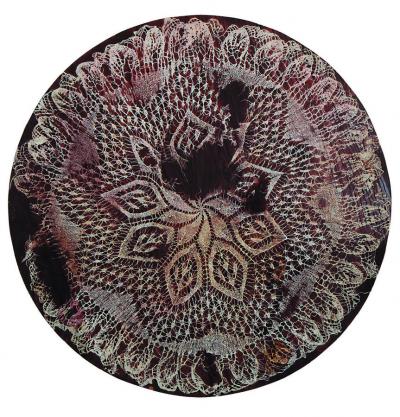 Karolina Komorowska, Serweta 1:1, 2007, akryl, płyta mdf, śr. 130cm Karolina Komorowska, Serweta 1:1, 2007, akryl, płyta mdf, śr. 130cm