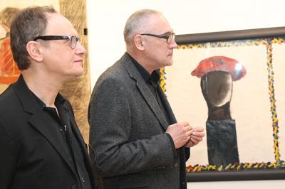 Otwarcie wystawy Jarosława Modzelewskiego „Stare papiery”, Galeria Bielska BWA, 7 marca 2013 r., Jarosław Modzelewski i kurator wystawy – Krzysztof, fot. Justyna Łabądź Otwarcie wystawy Jarosława Modzelewskiego „Stare papiery”, Galeria Bielska BWA, 7 marca 2013 r., Jarosław Modzelewski i kurator wystawy – Krzysztof, fot. Justyna Łabądź