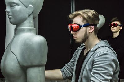 Oprowadzanie w ciemności uczniów Bielskiej Szkoły Przemysłowej Oprowadzanie w ciemności uczniów Bielskiej Szkoły Przemysłowej