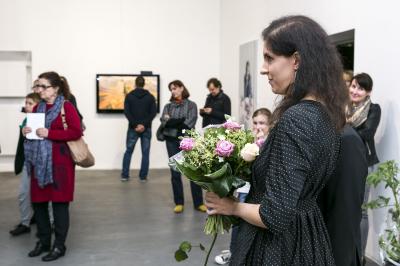 Wernisaż wystawy Poli Dwurnik POZNAJ ARTYSTKĘ Otwarcie wystawy Stefana Gierowskiego Linia w malarstwie, 11.04.2018, na zdjeciu od lewej Karolina Jezierska-Pomorska - kuratorka wystawy z ramienia Fundacji Stefana Gierowskiego