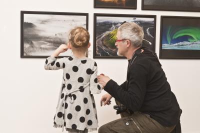 Wernisaż wystawy Fotografia Dzikiej Przyrody 2012, 5.04.2013, Galeria Bielska BWA, fot. K. Morcinek Wernisaż wystawy Fotografia Dzikiej Przyrody 2012, 5.04.2013, Galeria Bielska BWA, fot. K. Morcinek