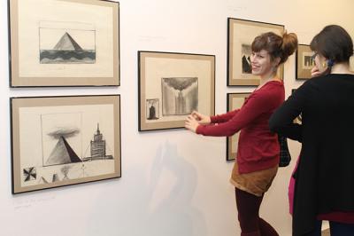 Wernisaż wystawy Jarosława Modzelewskiego „Stare papiery”, Galeria Bielska BWA, 7 marca 2013 r., fot. Justyna Łabądź Wernisaż wystawy Jarosława Modzelewskiego „Stare papiery”, Galeria Bielska BWA, 7 marca 2013 r., fot. Justyna Łabądź