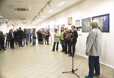 Wernisaż wystawy Ewy Surowiec-Butrym, fot. Justyna Łabądź Wernisaż wystawy Ewy Surowiec-Butrym, fot. Justyna Łabądź