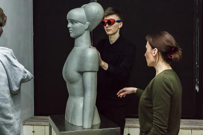 Oprowadzanie w ciemności uczniów Bielskiej Szkoły Przemysłowej Oprowadzanie w ciemności uczniów Bielskiej Szkoły Przemysłowej